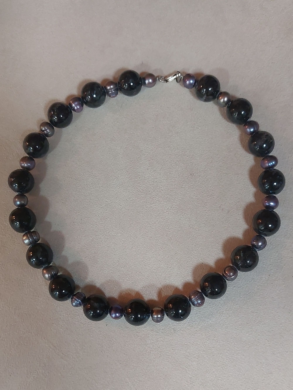 Vintage, Black ONYX and Silver Beaded Necklace - Elegant Women’s Jewelry.